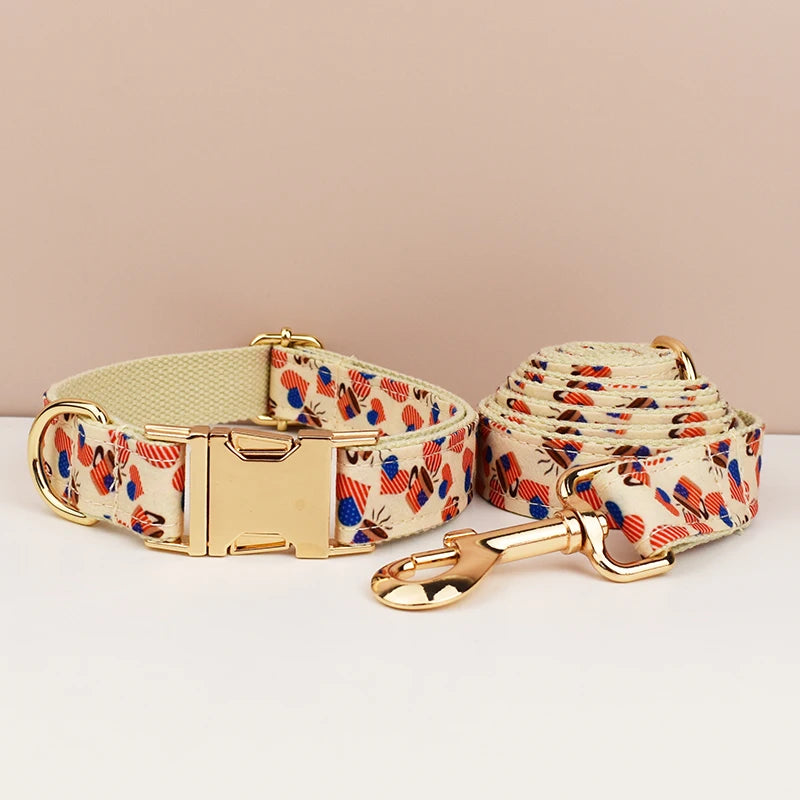 Dog collar and leash set with floral pattern on a beige background